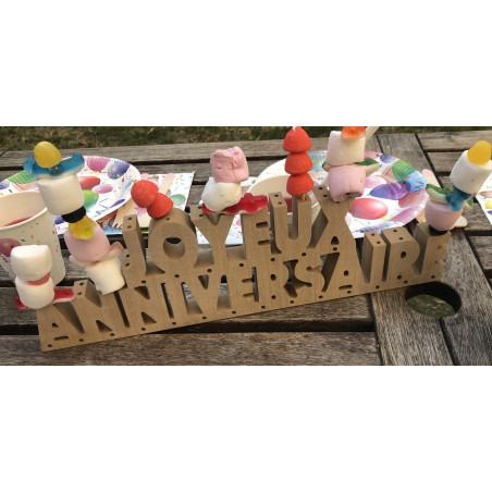 JOYEUX ANNIVERSAIRE en bois la pièce